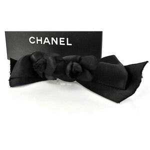 CHANEL Elegant Black Satin Hair Bow